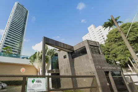 Apartamento com 4 Quartos para alugar, 207m² no Monteiro, Recife