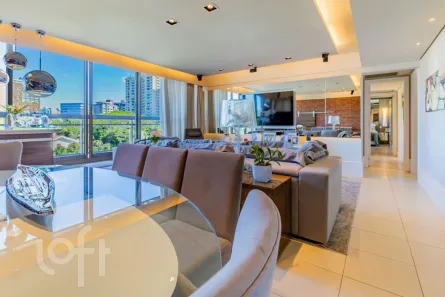 Apartamento com 3 Quartos à venda, 131m² no Três Figueiras, Porto Alegre