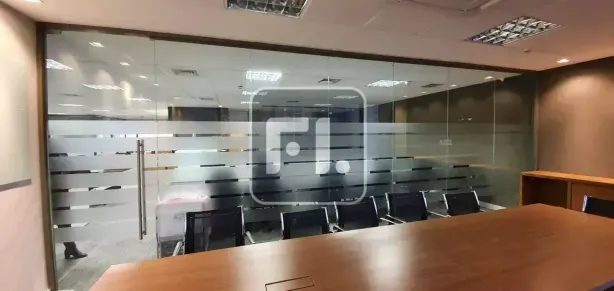 Sala Comercial à venda, 214m² no Vila Olímpia, São Paulo