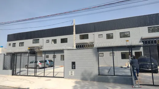 Galpão/Depósito/Armazém para alugar, 348m² no Éden, Sorocaba