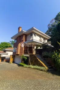Casa de Condomínio com 3 Quartos à venda, 371m² no Pedra Redonda, Porto Alegre