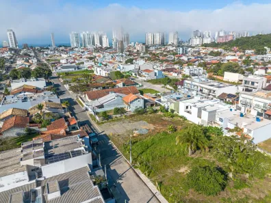 Lote/Terreno à venda, 390m² no Itacolomi, Balneário Piçarras