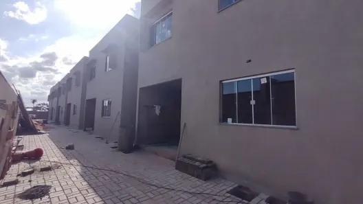 Sobrado com 3 Quartos à venda, 104m² no Coronel Antonino, Campo Grande