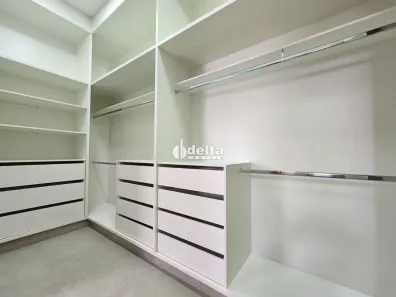 Casa com 3 Quartos à venda, 155m² no Alto Umuarama, Uberlândia
