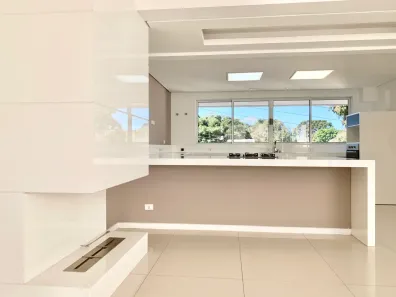 Sobrado com 3 Quartos para alugar, 300m² no Vista Alegre, Curitiba