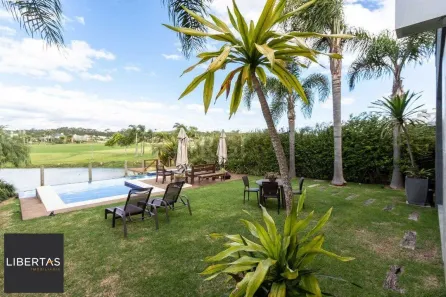 Casa de Condomínio com 4 Quartos à venda, 338m² no Chapéu do Sol, Porto Alegre