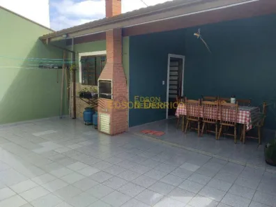 Sobrado com 4 Quartos à venda, 240m² no Jardim Cristina, Pindamonhangaba