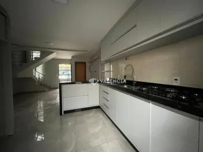 Sobrado com 3 Quartos para alugar, 100m² no Alto Alegre, Cascavel