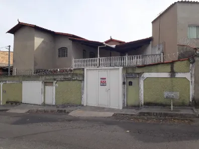 Casa com 2 Quartos para alugar, 98m² no Bela Vista, Contagem