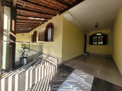 Casa com 3 Quartos à venda, 140m² no Conjunto Água Branca, Contagem