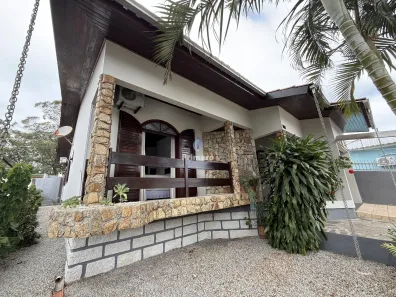 Casa com 3 Quartos à venda, 368m² no São Luiz, Criciúma