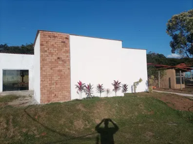 Fazenda/Sítio com 3 Quartos à venda, 150m² no , Brumadinho