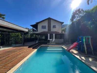 Casa de Condomínio com 3 Quartos à venda, 200m² no Itaipava, Petrópolis