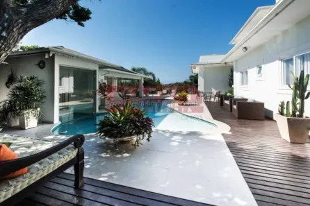 Casa com 5 Quartos à venda, 500m² no FERRADURA, Armação dos Búzios