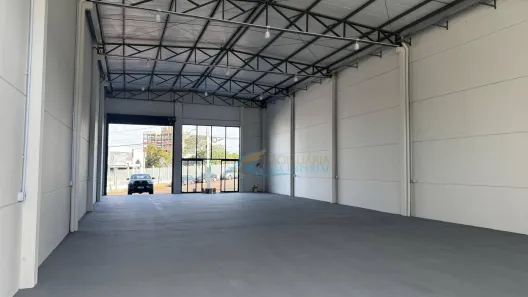 Galpão/Depósito/Armazém para alugar, 370m² no Parque São Paulo, Cascavel