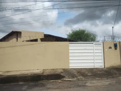Casa com 2 Quartos para alugar, 63m² no Pires Façanha, Eusébio