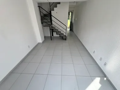 Casa de Condomínio com 2 Quartos à venda, 60m² no Vargem Grande, Rio de Janeiro