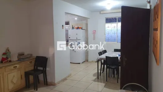 Casa com 5 Quartos à venda, 250m² no Morada do Parque, Montes Claros