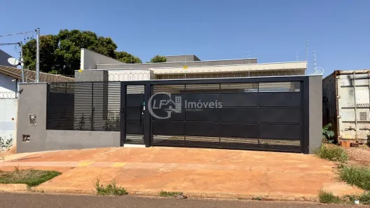 Casa com 3 Quartos à venda, 131m² no São Francisco, Campo Grande