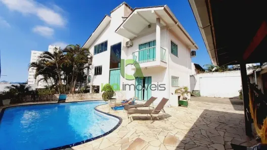 Casa com 5 Quartos à venda, 400m² no Barreiros, São José