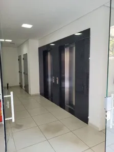 Sala Comercial para alugar, 43m² no Ponta da Praia, Santos
