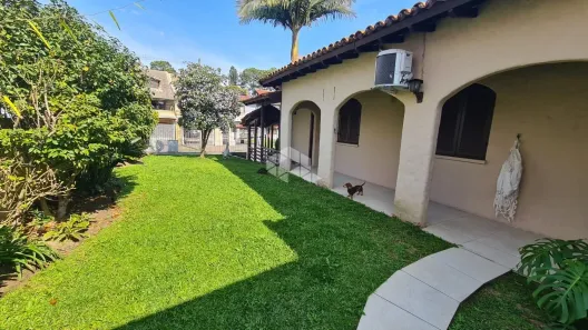 Casa com 3 Quartos à venda, 380m² no Tristeza, Porto Alegre