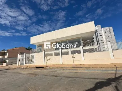 Apartamento com 2 Quartos para alugar, 80m² no São José, Montes Claros