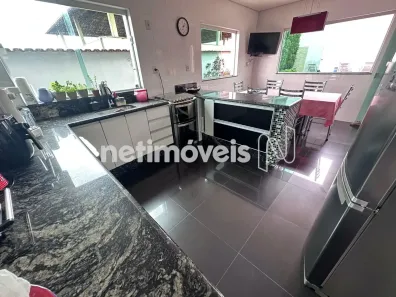 Casa com 3 Quartos à venda, 250m² no Arvoredo, Contagem