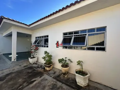 Casa com 3 Quartos para alugar, 164m² no Parque Residencial São Lucas, Presidente Prudente