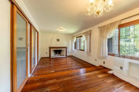 Casa com 3 Quartos à venda, 323m² no Três Figueiras, Porto Alegre