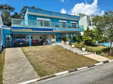 Casa de Condomínio com 5 Quartos à venda, 350m² no Jardim Indaiá, Embu das Artes
