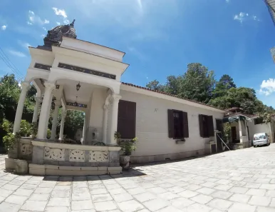Casa com 4 Quartos à venda, 500m² no Valparaíso, Petrópolis