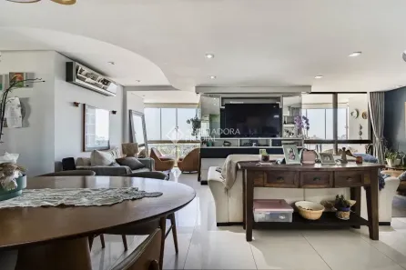 Apartamento com 3 Quartos à venda, 145m² no Passo da Areia, Porto Alegre