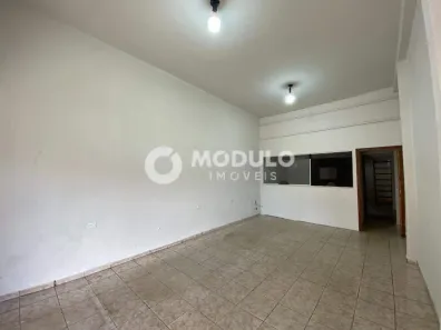 Ponto Comercial para alugar, 80m² no Nossa Senhora Aparecida, Uberlândia