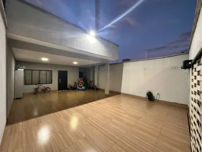Casa com 3 Quartos à venda, 210m² no Jardim Atlântico, Goiânia