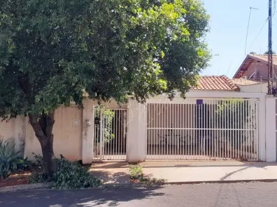 Casa com 4 Quartos à venda, 238m² no Vila Harmonia, Araraquara