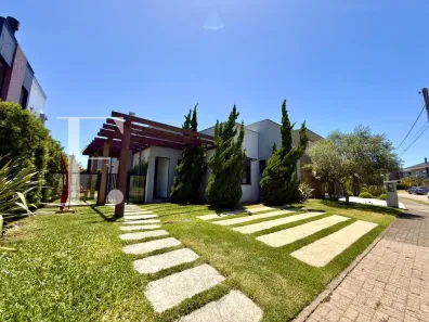 Casa de Condomínio com 4 Quartos à venda, 150m² no XANGRI-LÁ, Xangri-Lá