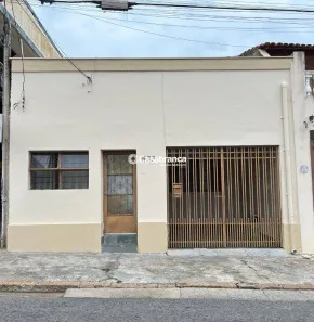 Casa com 2 Quartos à venda, 156m² no Vila Hortência, Sorocaba