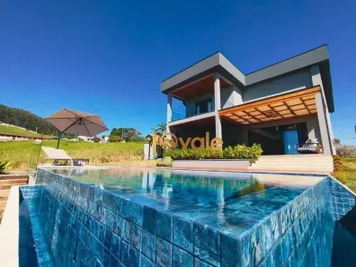 Casa de Condomínio com 3 Quartos à venda, 350m² no Village Parahybuna, Paraibuna