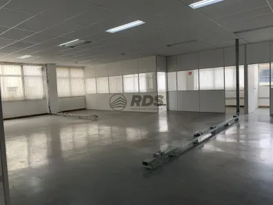 Sala Comercial para alugar, 248m² no Piraporinha, Diadema