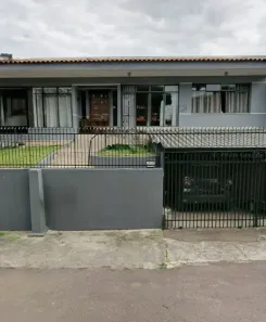 Casa com 7 Quartos à venda, 322m² no Capão Raso, Curitiba