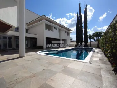 Casa com 5 Quartos para alugar, 840m² no Morada da Colina, Uberlândia