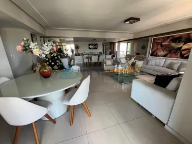 Apartamento com 4 Quartos à venda, 204m² no Jaqueira, Recife