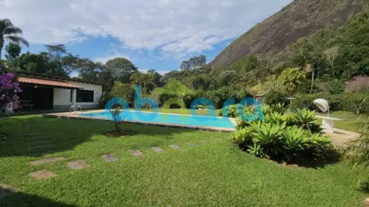 Fazenda/Sítio com 5 Quartos à venda, 5000m² no Araras, Petrópolis