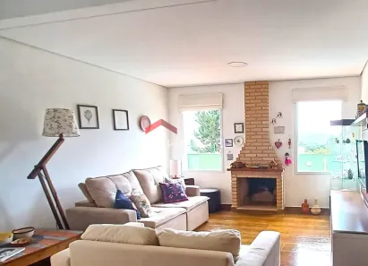 Casa de Condomínio com 3 Quartos à venda, 140m² no Taipas De Pedras (Mailasqui), São Roque