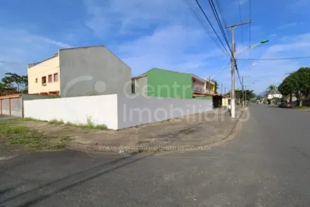 Lote/Terreno à venda, 321m² no Belmira Novaes, Peruíbe