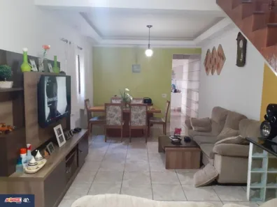 Sobrado com 3 Quartos à venda, 250m² no Jardim Presidente Dutra, Guarulhos