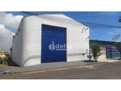 Ponto Comercial para alugar, 250m² no Nossa Senhora das Graças, Uberlândia