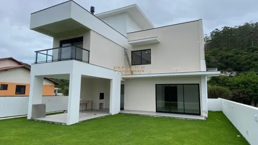 Casa de Condomínio com 3 Quartos à venda, 379m² no Canasvieiras, Florianópolis