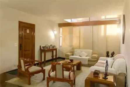 Sobrado com 3 Quartos à venda, 288m² no Interlagos, São Paulo